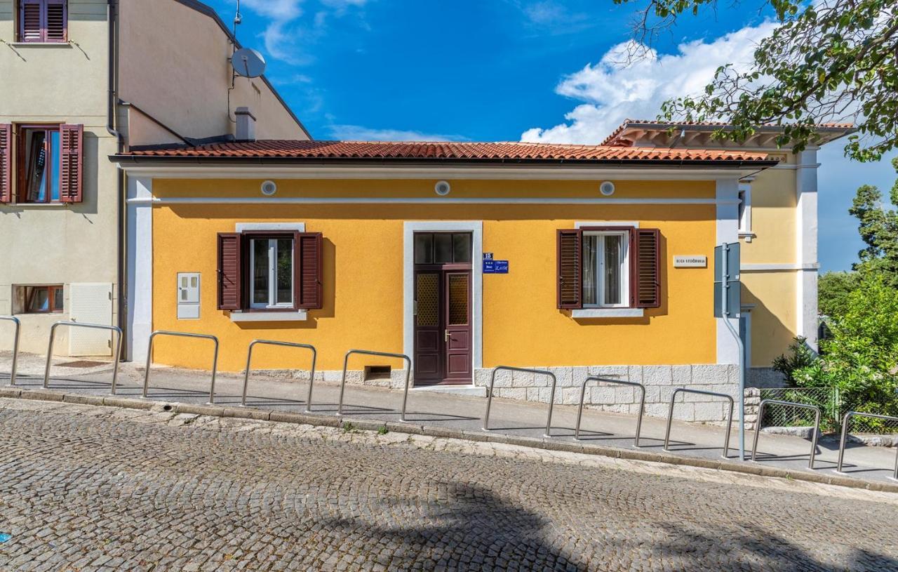 Apartment Lazzarich With Terrace Poreč Extérieur photo